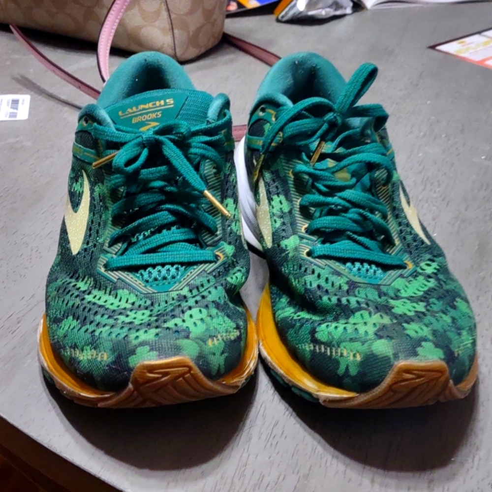 Brooks launch Lucky style shoes